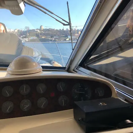 Douro Marina Botel